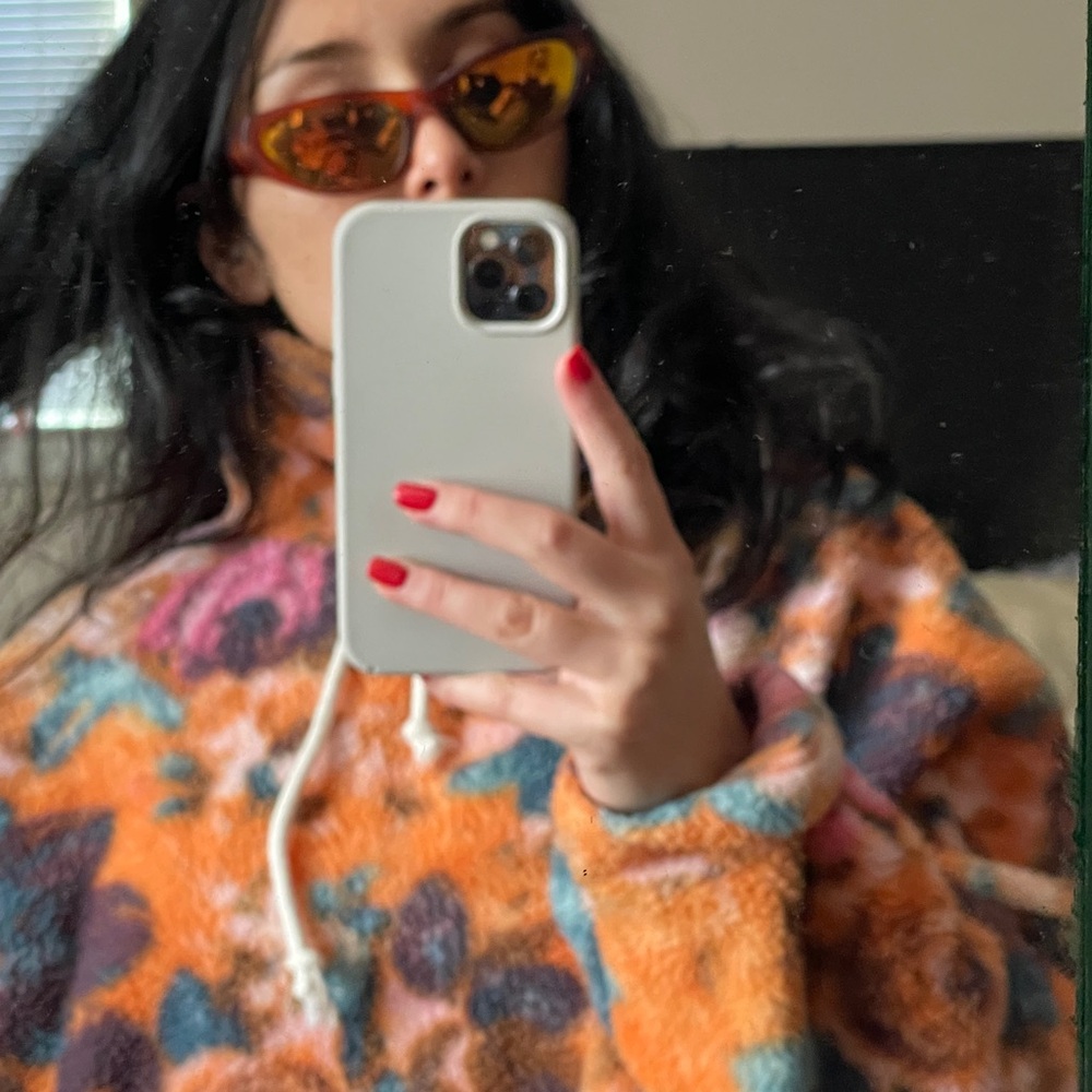 Sunglasses - Picture 2 of 4